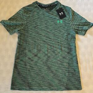 Under Armour Men’s Shirt Size Small NWT Green digital print style with black